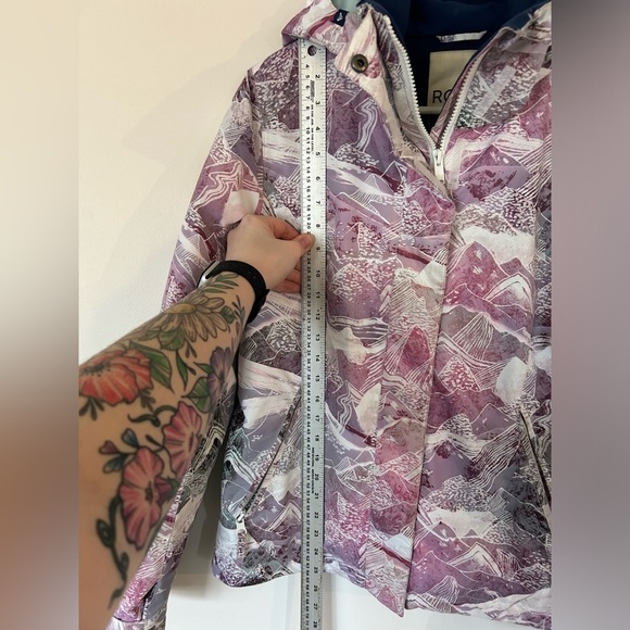 Roxy Snowboard Jacket​ - Picture 14 of 15